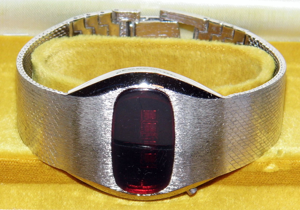 Vintage Men's E.R.S. LED Digital Watch, Model XL 800, Great Space-Age Design, 1970s Vintage